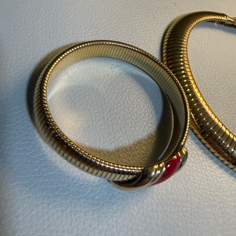 Vintage Gold-Tone Necklace & Bracelet Set with Red Enamel Accents - Picture 4 of 6
